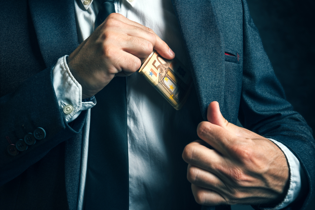 ‘Geen loonstijgingen, bonussen en extraatjes’