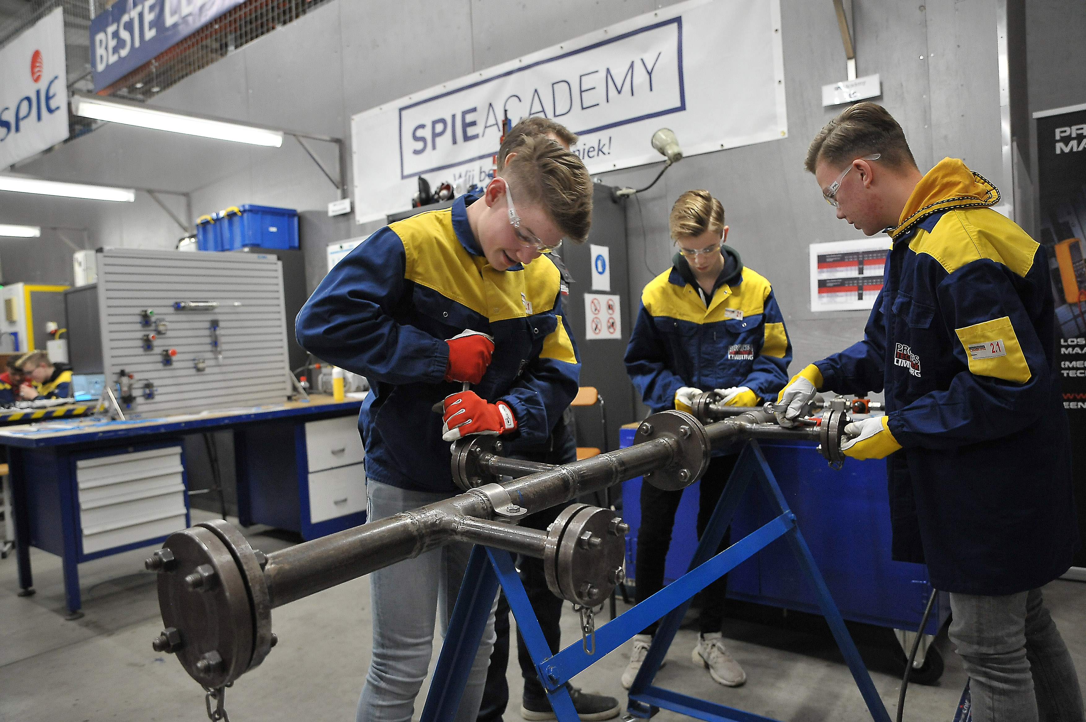 Limburgse jongeren en techniek: een noodgedwongen match