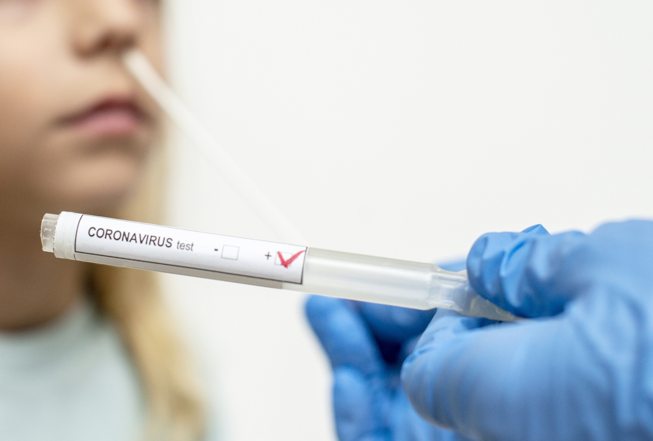 ‘Verplichte coronatest voor personeel’