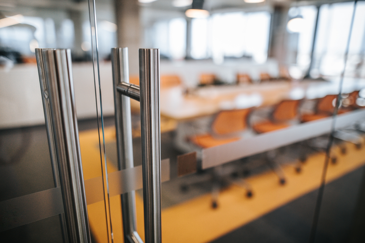 Grootste werkgevers houden personeel thuis