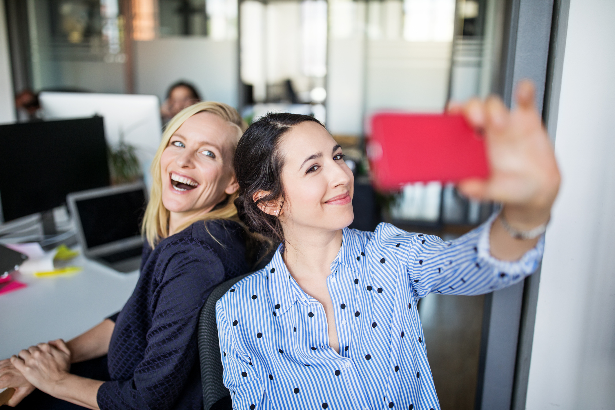 Collega's maken je gelukkiger