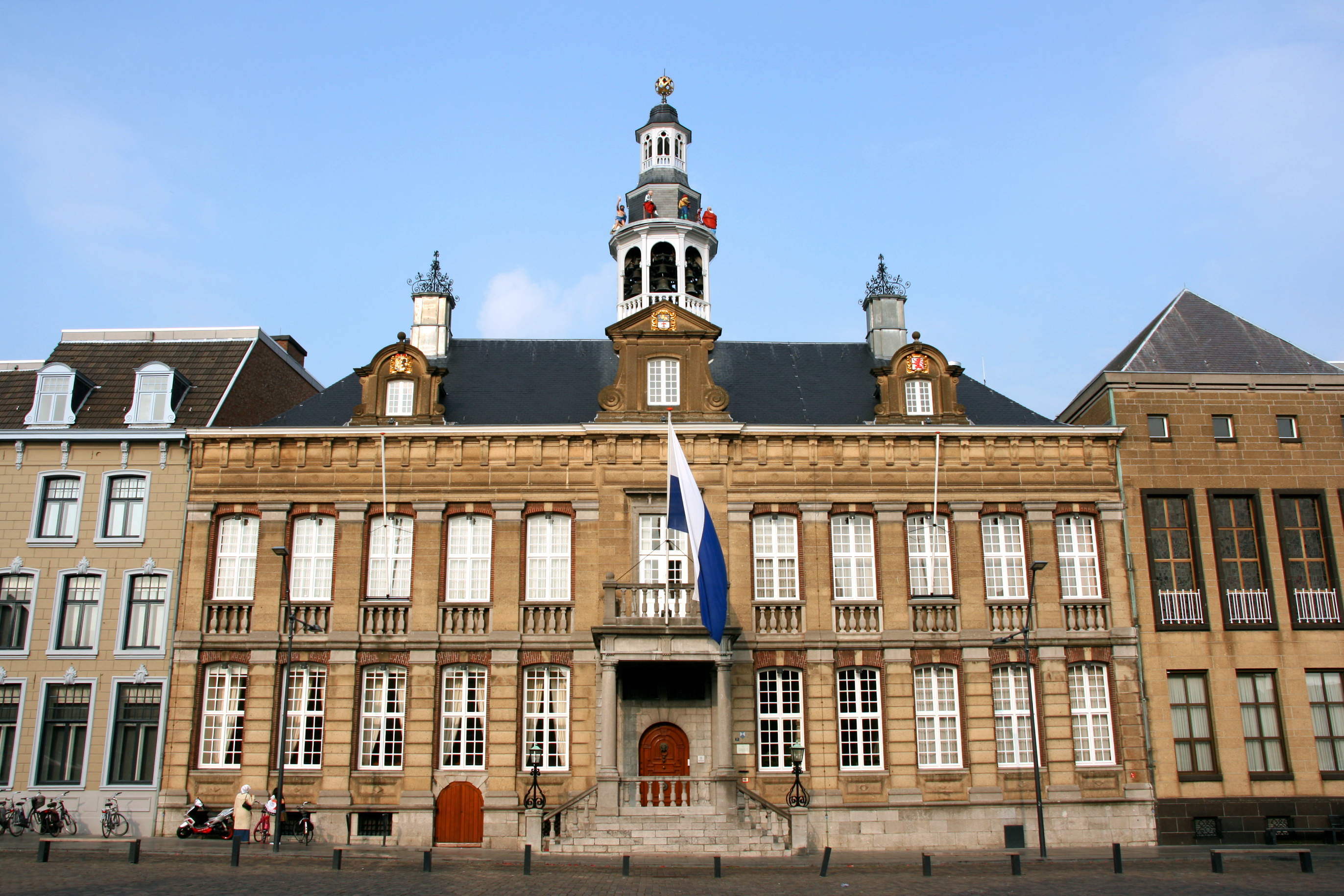 Werken bij de gemeente steeds populairder bij jong en oud