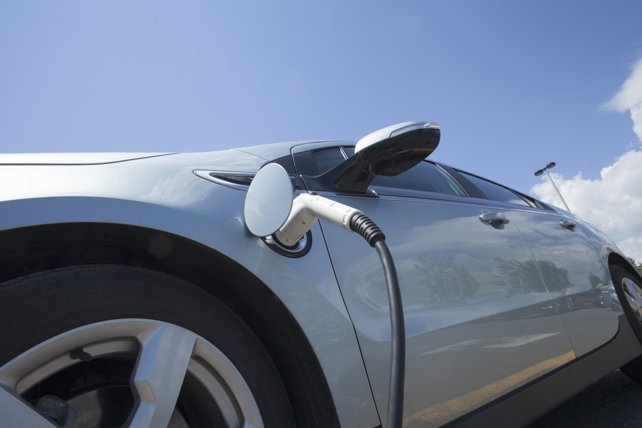 ‘Half miljoen banen in gevaar door opmars elektrische auto's’