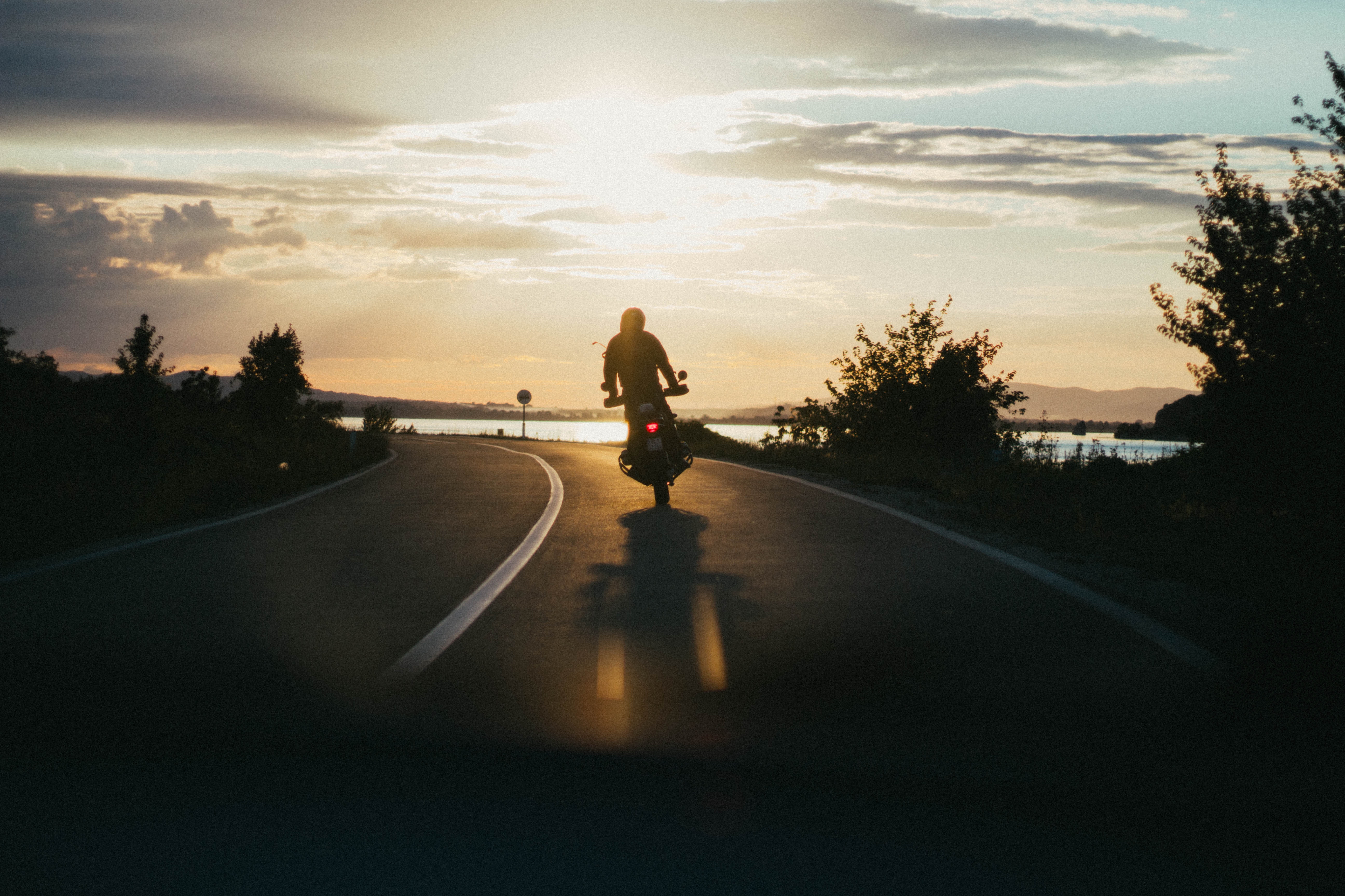 Op de motor naar werk: Het motor theorie examen, voordelen en meer!